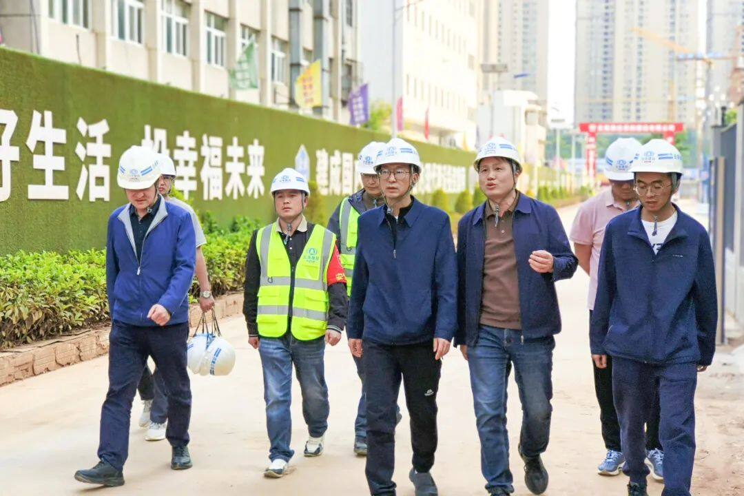 陳宙翔調研昆明片區多個項目