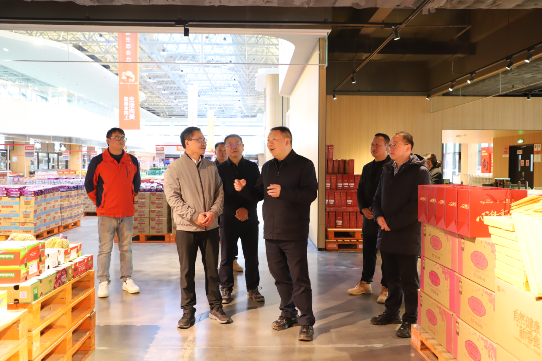 陳祖軍調研鎮雄“1.22”避險搬遷安置項目和云上營家·赤水源（鎮雄）西南大通道供應鏈中心并組織召開座談會