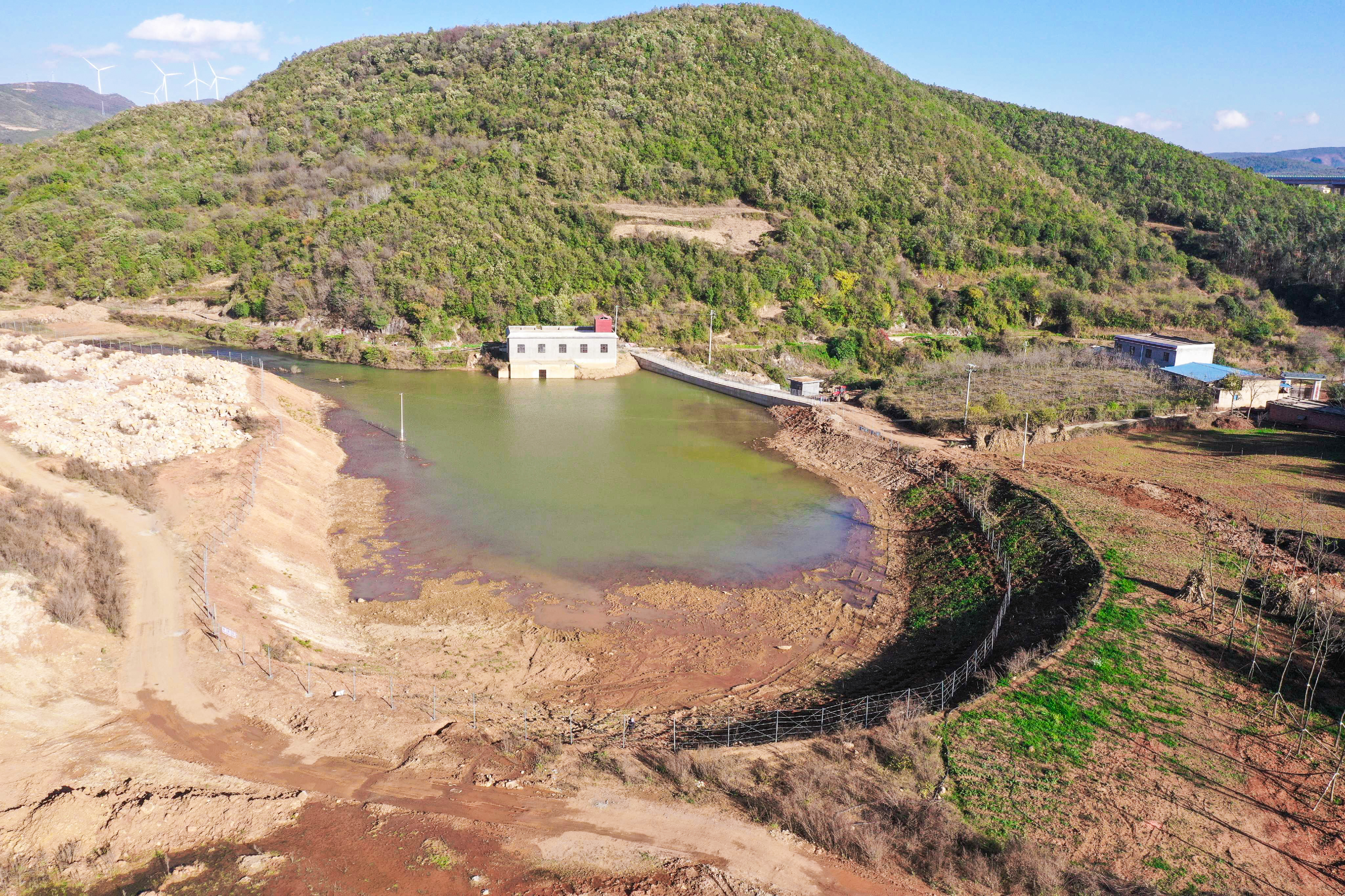 馬龍區老黑龍潭抗旱應急工程通過竣工驗收