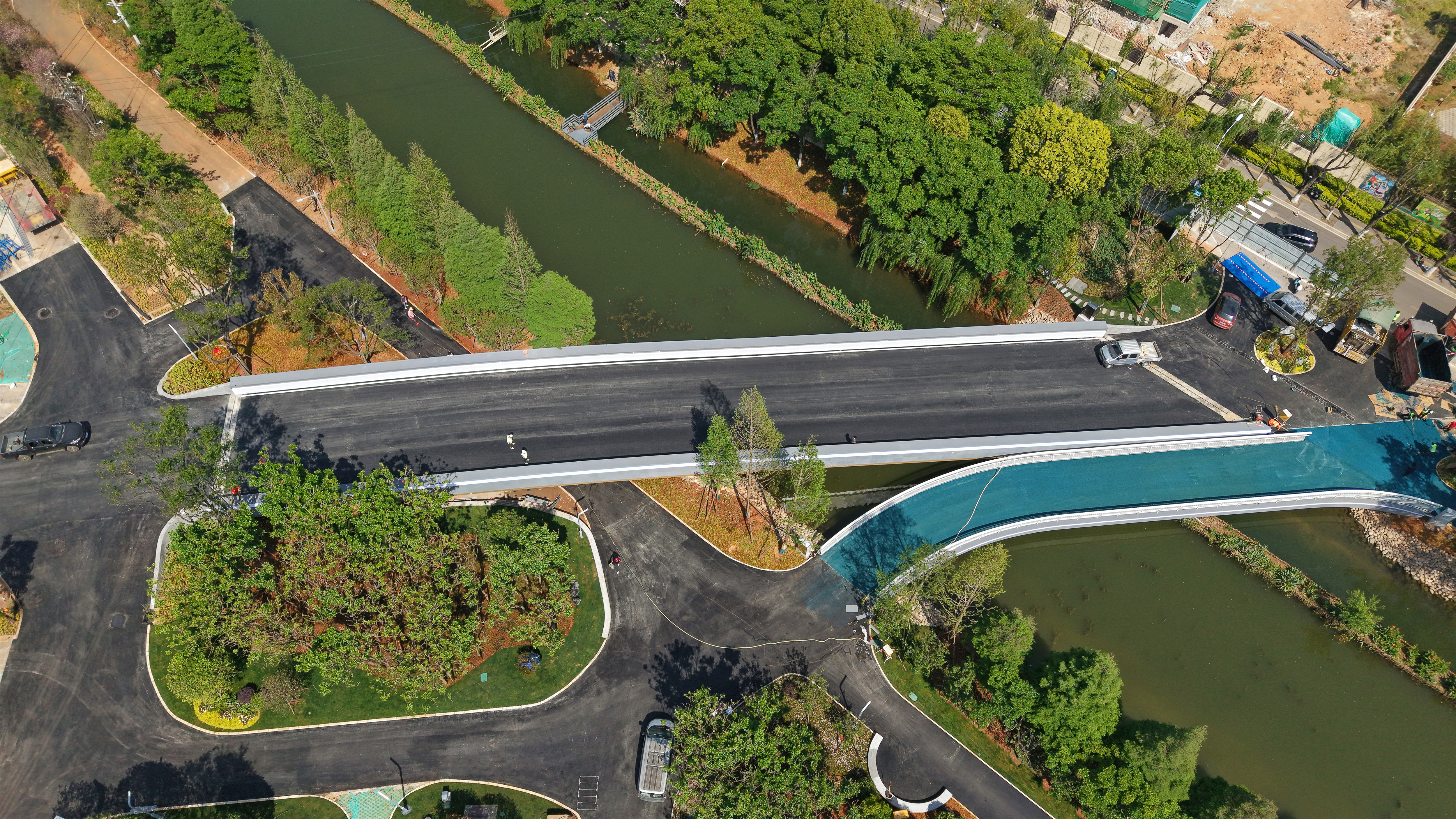 滇池綠道船房河跨河橋項目通車