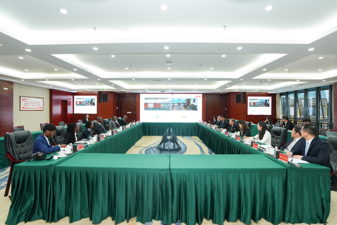 貝寧政府代表團(tuán)到訪集團(tuán)