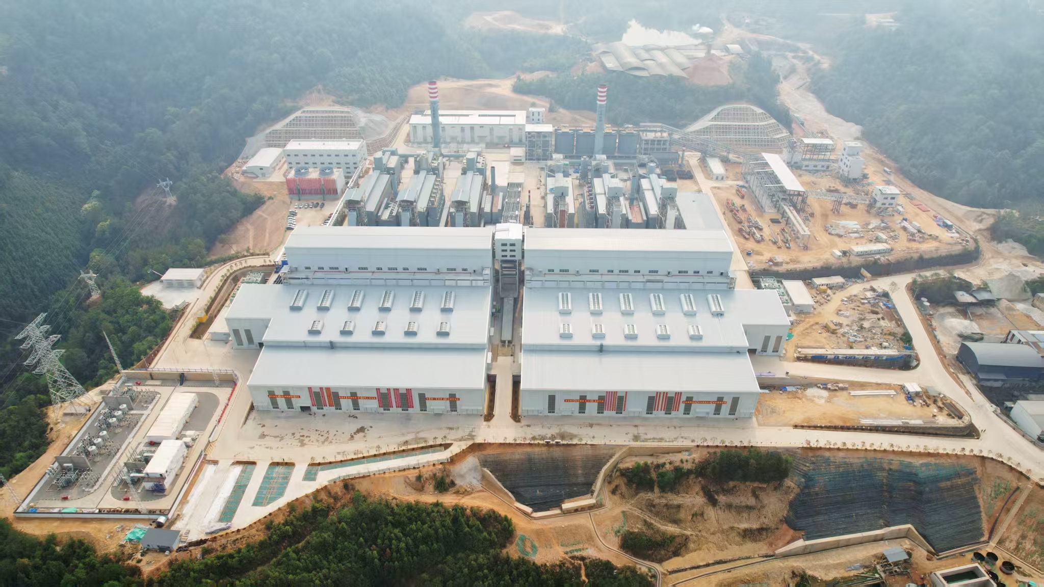 云南永昌硅業(yè)10萬噸/年水電硅節(jié)能環(huán)保項目竣工驗收