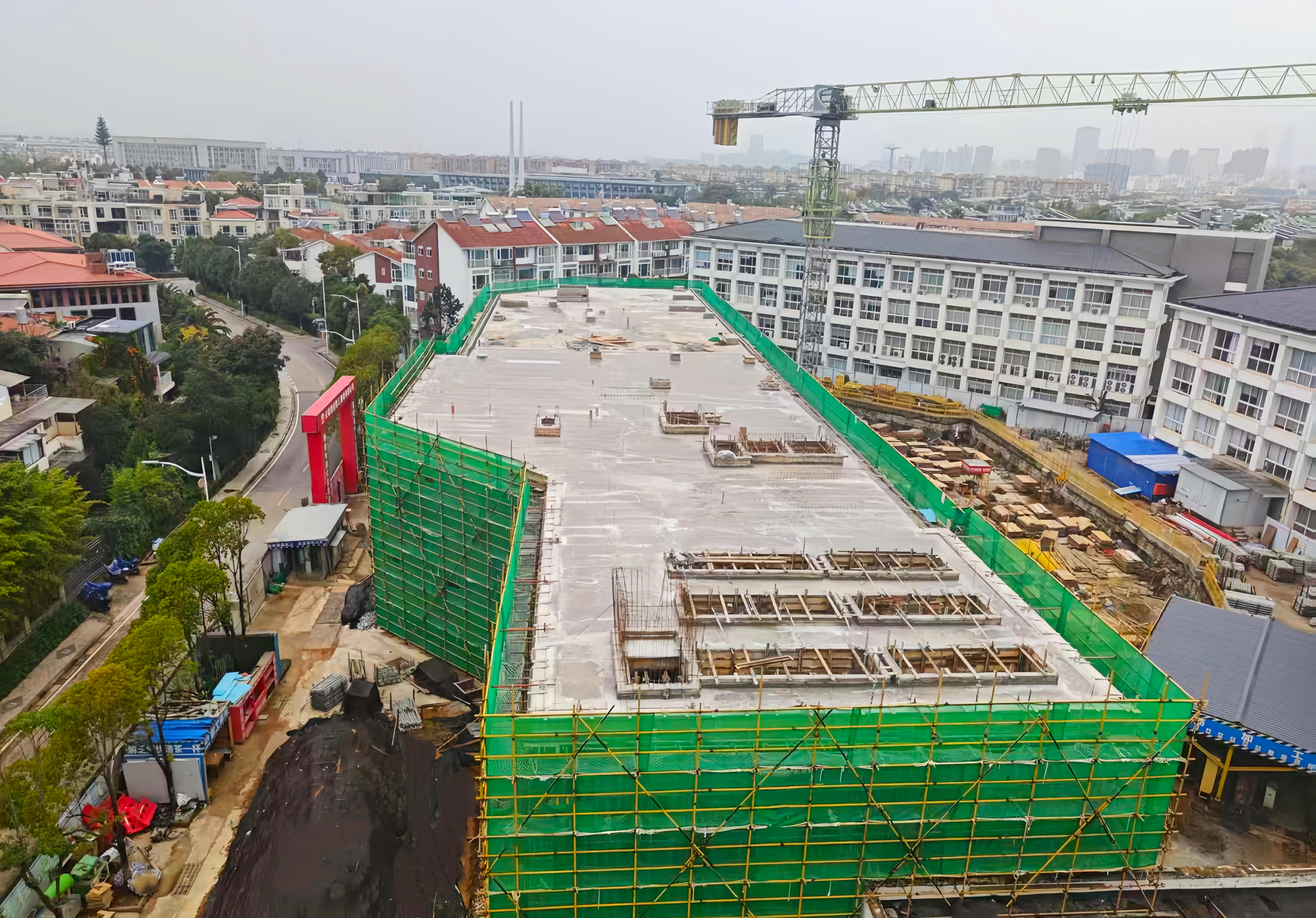 昆明市疾控中心能力提升建設(shè)項(xiàng)目主體結(jié)構(gòu)封頂