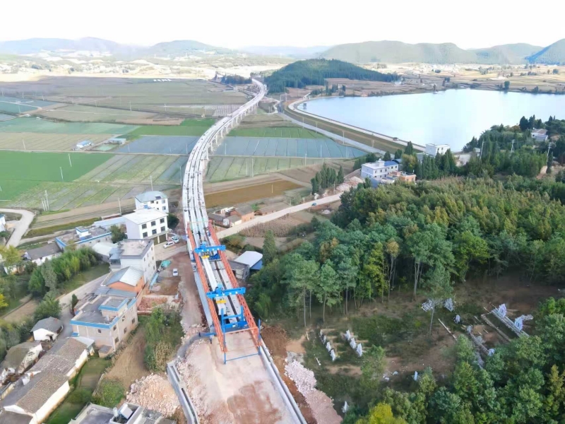 宣富高速土建四分部全部T梁架設(shè)完成