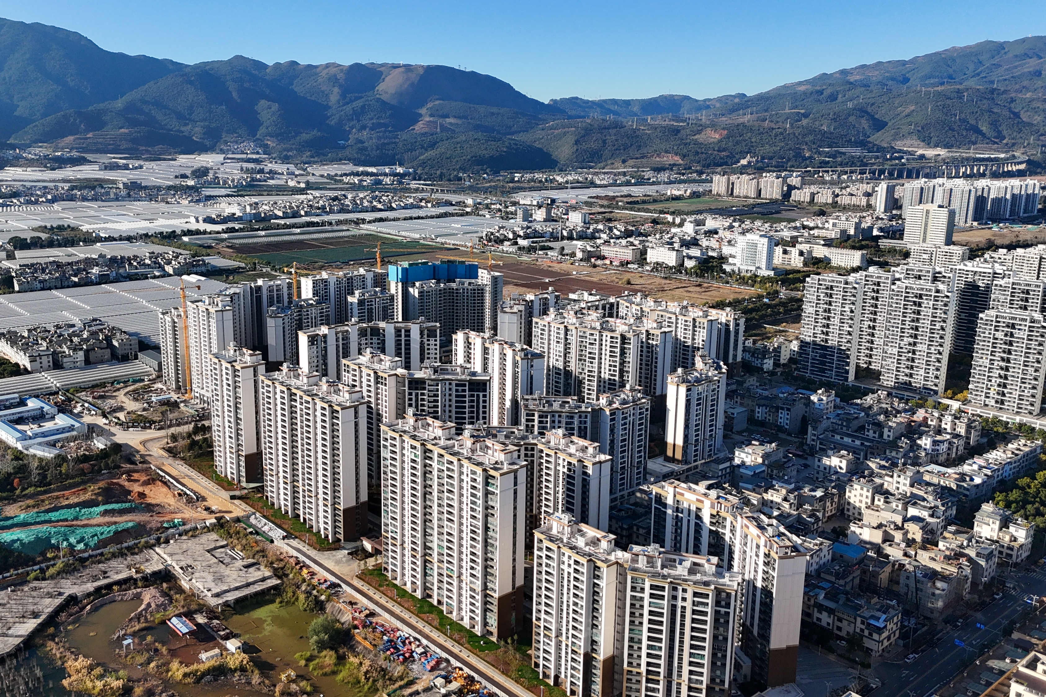 撫仙湖環(huán)湖棚改項(xiàng)目456套安置房交房