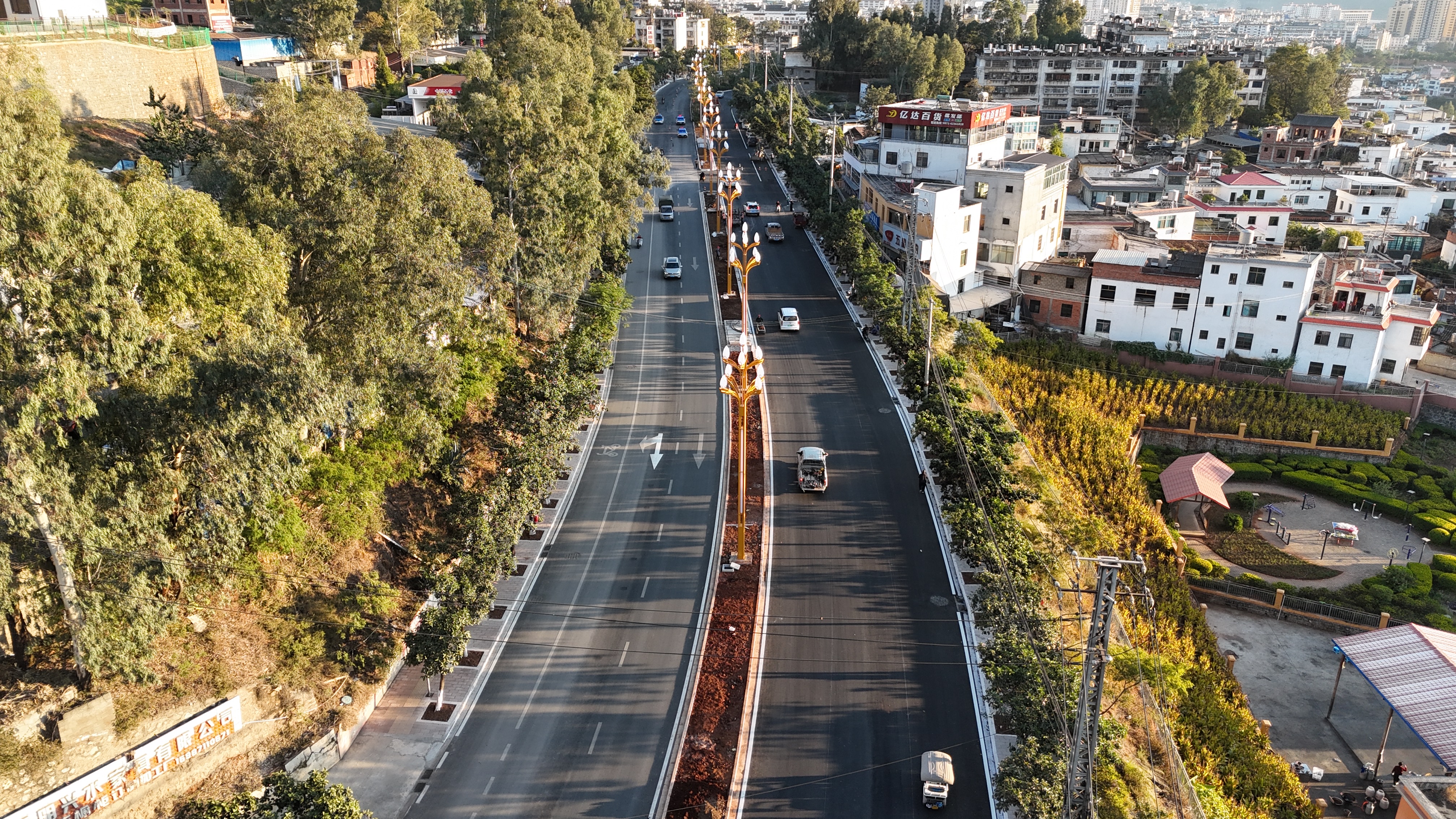 東川區(qū)城市綜合管廊項(xiàng)目凱通北路雙幅實(shí)現(xiàn)雙向通行